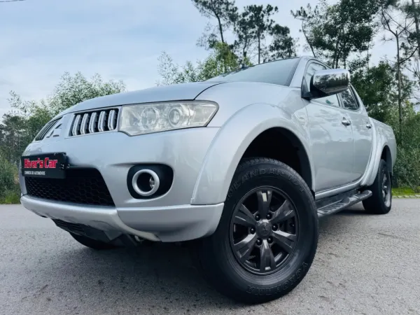 Mitsubishi L200 2.5 DI-D CD Invite AC CC 4WD 3