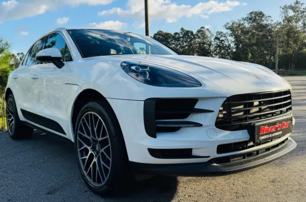 Porsche Macan S 8