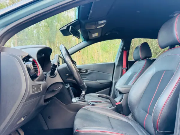 Hyundai Kauai 1.0 T-GDi Premium Pele/Tec.Vermelho 19