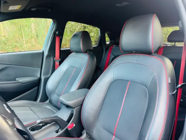 Hyundai Kauai 1.0 T-GDi Premium Pele/Tec.Vermelho 18