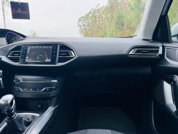 Peugeot 308 SW 1.6 BlueHDi Allure J17 31