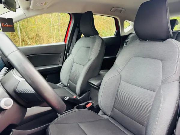 Renault Captur 1.0 TCe Intens Bi-Fuel 22