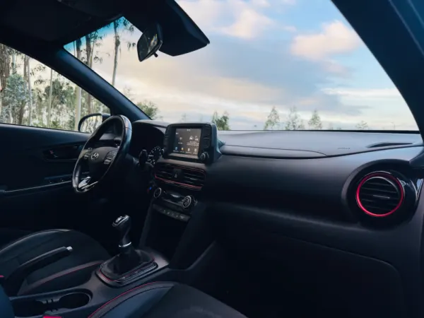 Hyundai Kauai 1.0 T-GDi Premium Pele/Tec.Vermelho 33