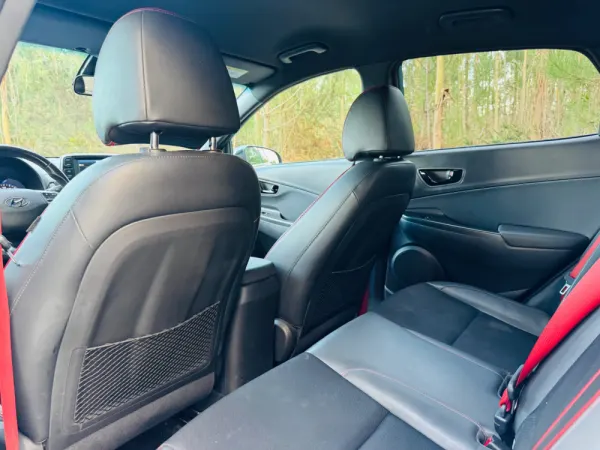 Hyundai Kauai 1.0 T-GDi Premium Pele/Tec.Vermelho 38