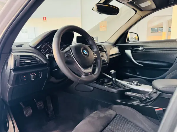 BMW 118 d Pack M 18