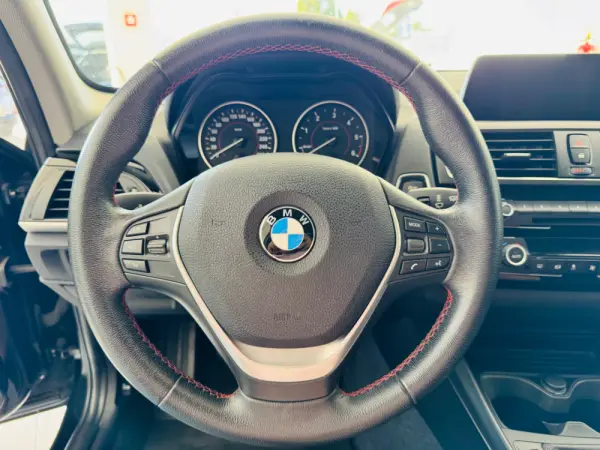 BMW 116 d Sport Line 21