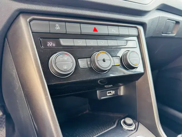 Volkswagen T-Roc 1.0 TSI Style 27