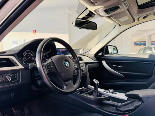 BMW 320 d Sport Line 22