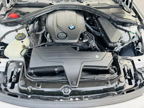 BMW 320 d Pack M Auto 45