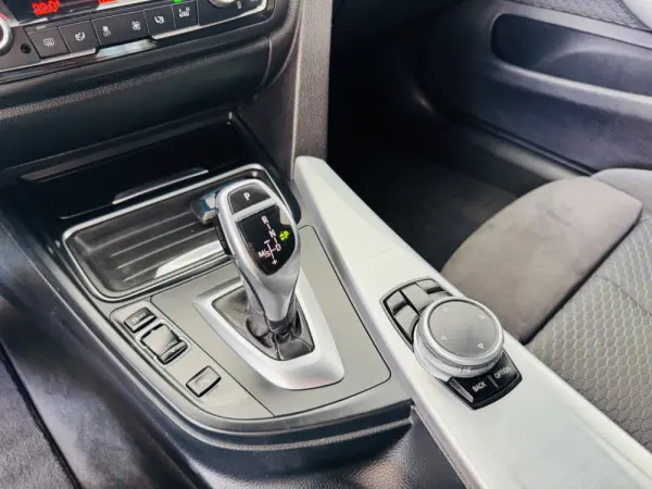 BMW 420 Gran Coupé d Pack M Auto 33