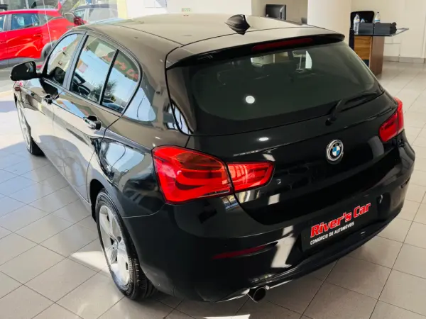 BMW 116 d Sport Line 10