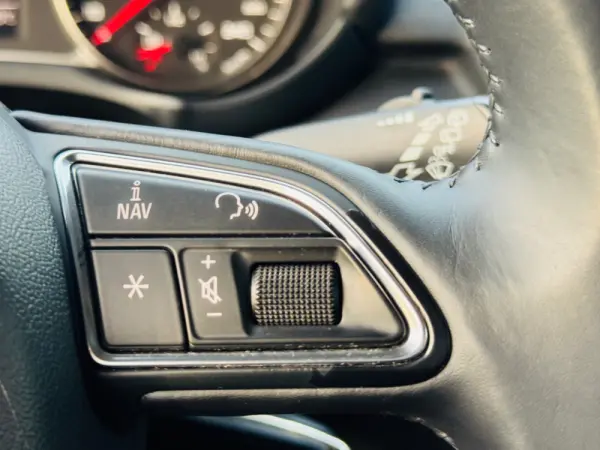 Audi A1 1.6 TDI S-line 24