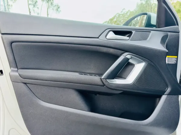 Peugeot 308 SW 1.6 BlueHDi Allure J17 17