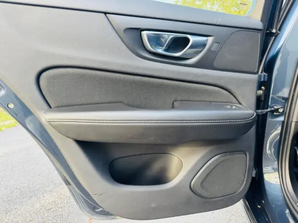 Volvo V60 2.0 D3 Inscription 44