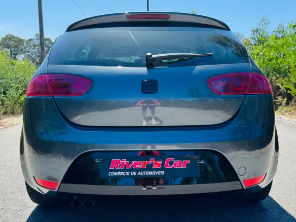 SEAT Leon 2.0 TDI DPF FR 10