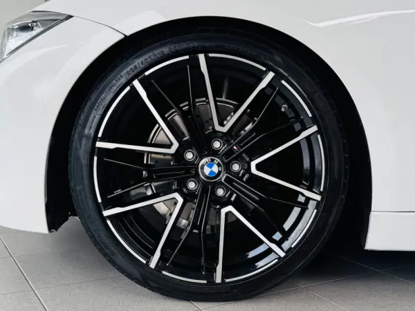 BMW 320 d Sport Line 8