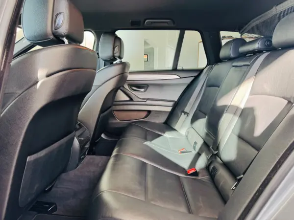 BMW 520 d Pack M Auto 38
