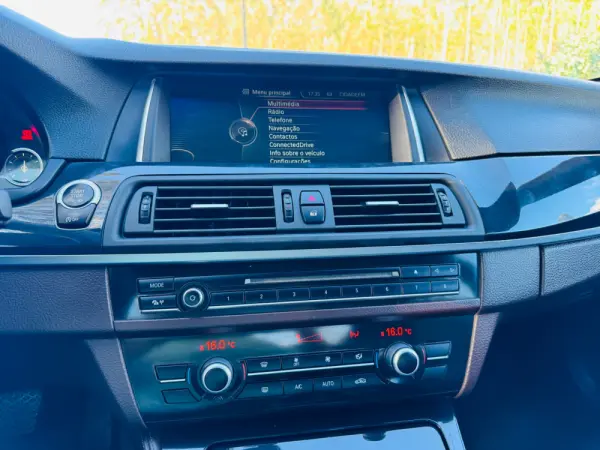 BMW 530 d Pack M Auto 33