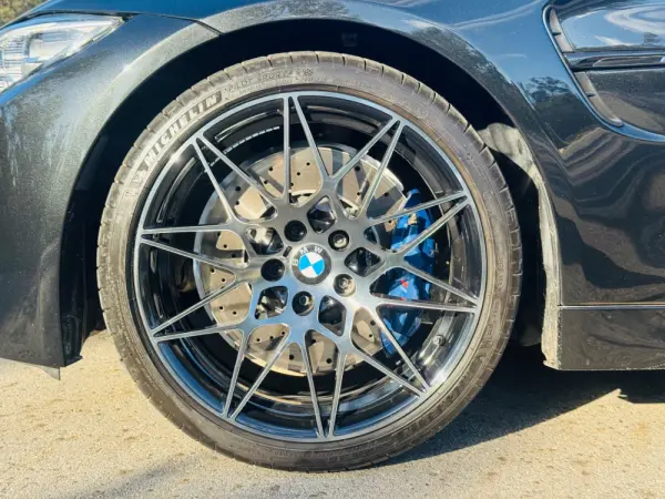 BMW M4 DKG Competition 4