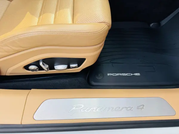 Porsche Panamera Sport Turismo 4 E-Hybrid 56