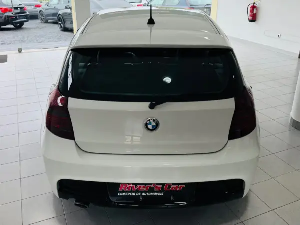 BMW 118 d Pack M 12