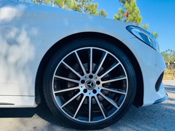 Mercedes-Benz C 220 d 9G-TRONIC AMG Line 7