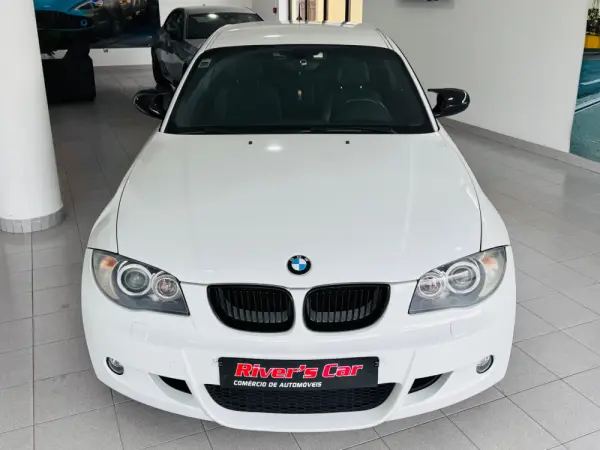 BMW 118 d Pack M 6