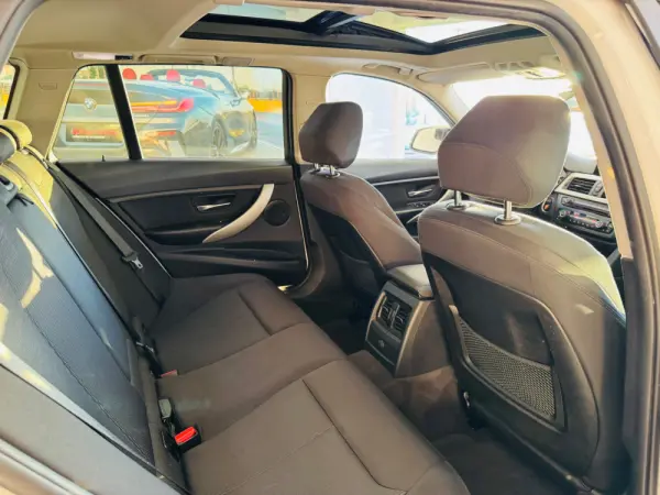 BMW 320 d Sport Line 51
