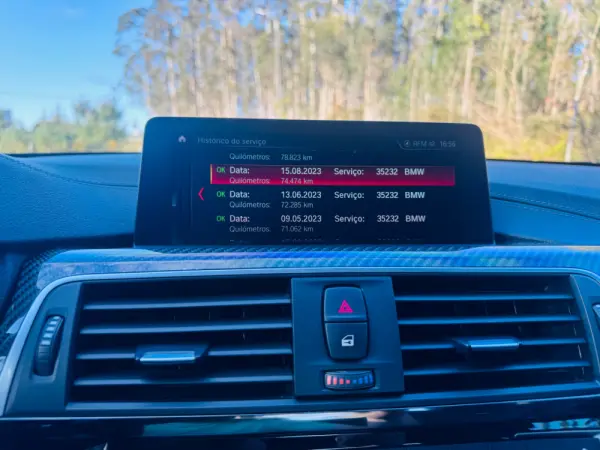 BMW M4 DKG Competition 32