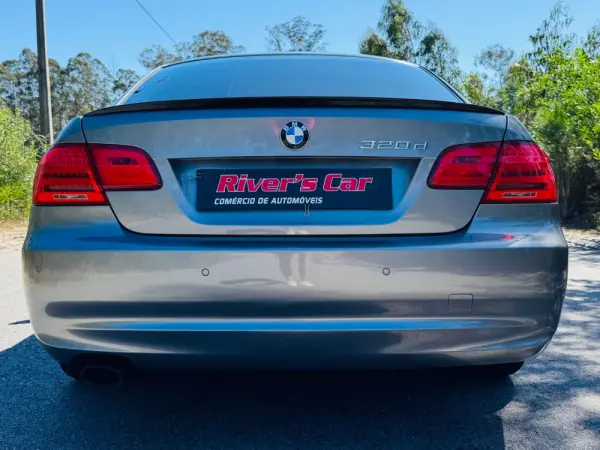 BMW 320 d Coupe 12
