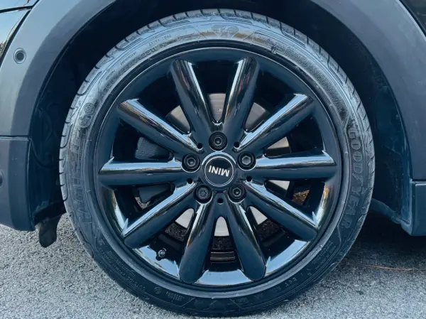 MINI 5 Portas Cooper S 9