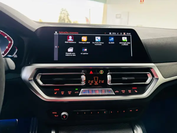 BMW M240i xDrive Auto 30
