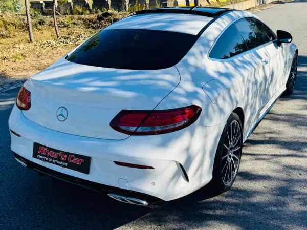 Mercedes-Benz C 220 d 9G-TRONIC AMG Line 12
