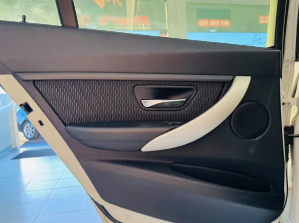 BMW 320 d Sport Line 44
