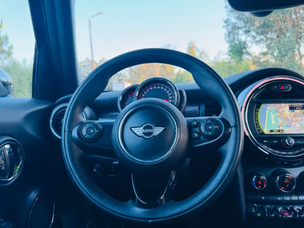 MINI 5 Portas Cooper S 37