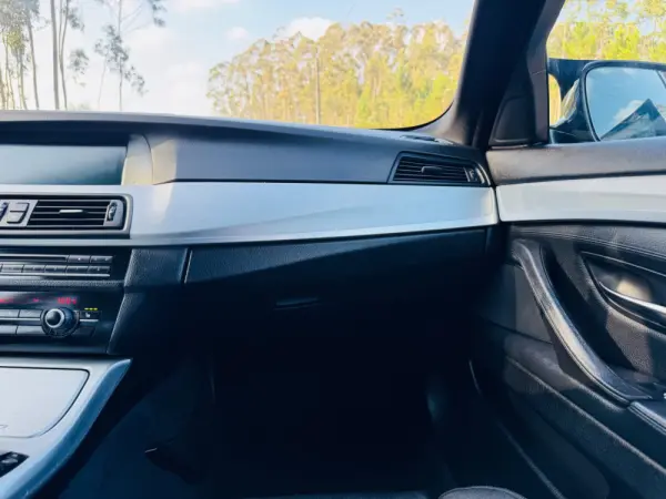BMW 520 d Pack M Auto 36