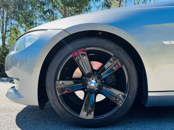 BMW 320 d Coupe 9