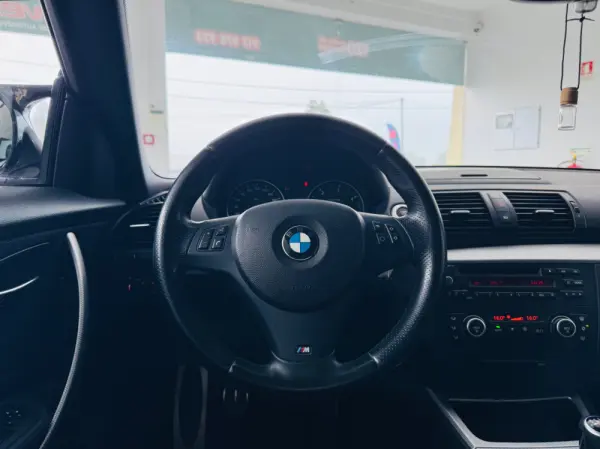 BMW 118 d Pack M 26