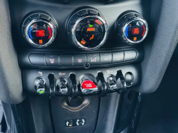 MINI 5 Portas Cooper S 36