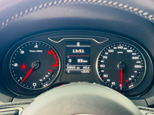 Audi A3 Limousine 2.0 TDI S-line 28