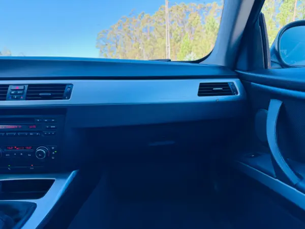 BMW 320 d Coupe 32