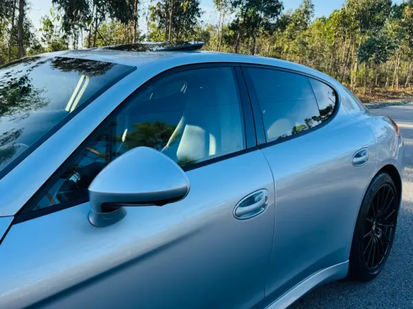 Porsche Panamera Platinum Edition 8