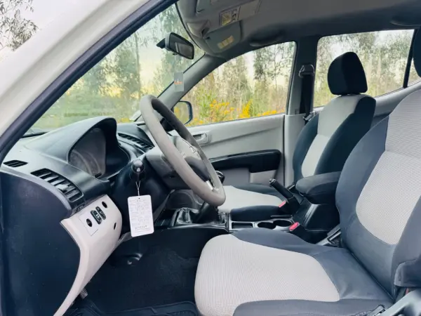 Mitsubishi L200 2.5 DI-D CD Intense AC/JLL 18