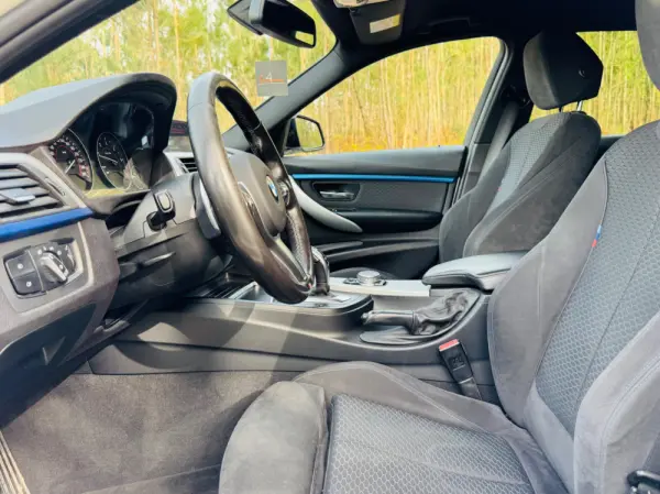 BMW 320 d Pack M Auto 20