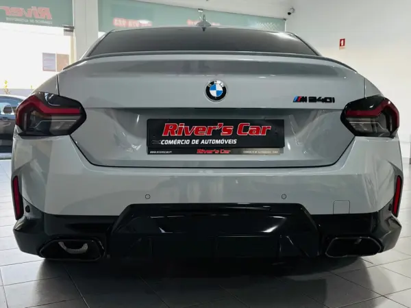 BMW M240i xDrive Auto 11