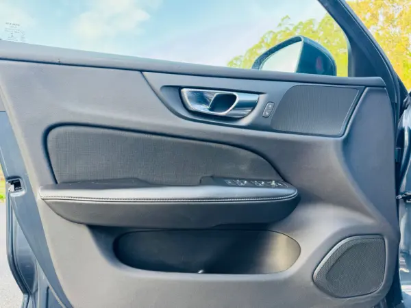 Volvo V60 2.0 D3 Inscription 16