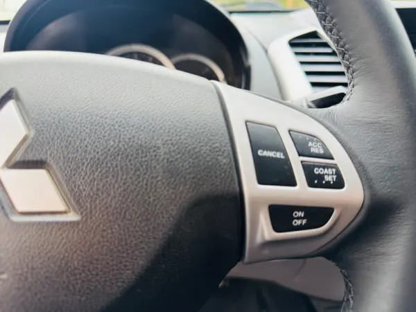 Mitsubishi L200 2.5 DI-D CD Invite AC CC 4WD 24