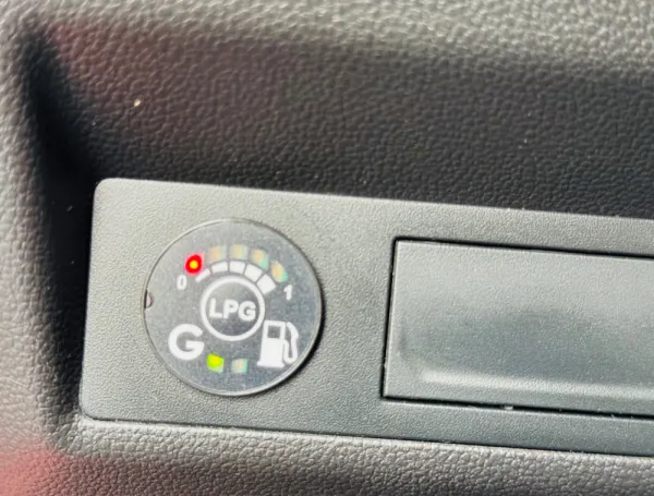 Renault Captur 1.0 TCe Intens Bi-Fuel 26