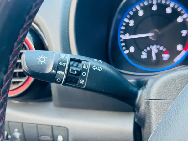 Hyundai Kauai 1.0 T-GDi Premium Pele/Tec.Vermelho 24