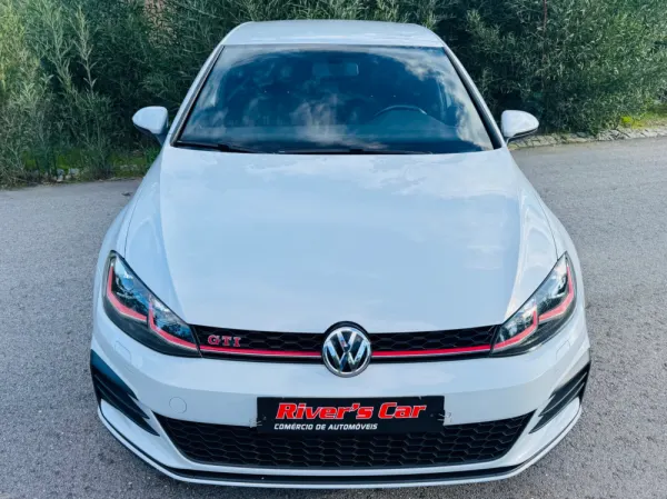 Volkswagen Golf 2.0 TSi GTi DSG Performance 7